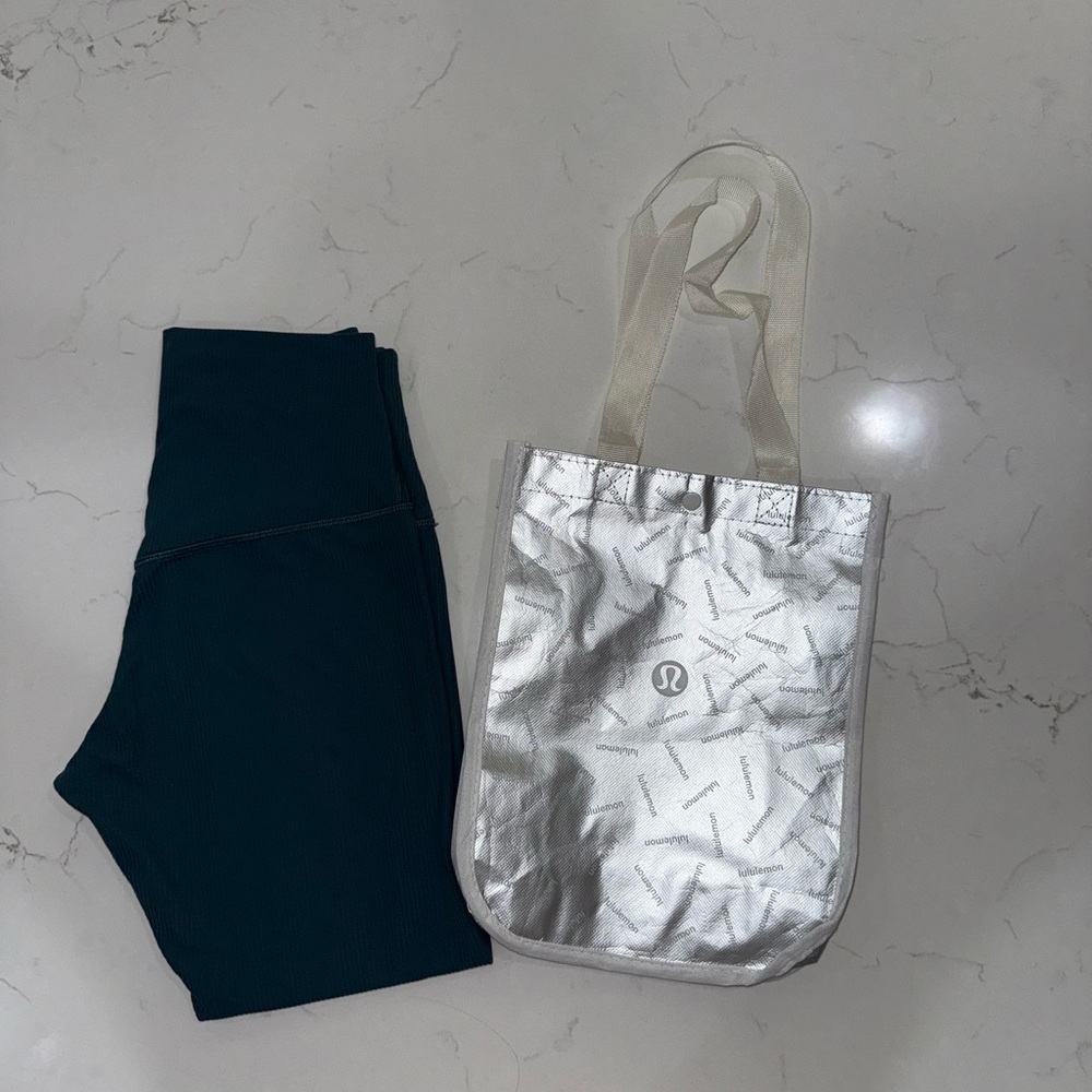 Lululemon Silver Tote and Teal Leggings